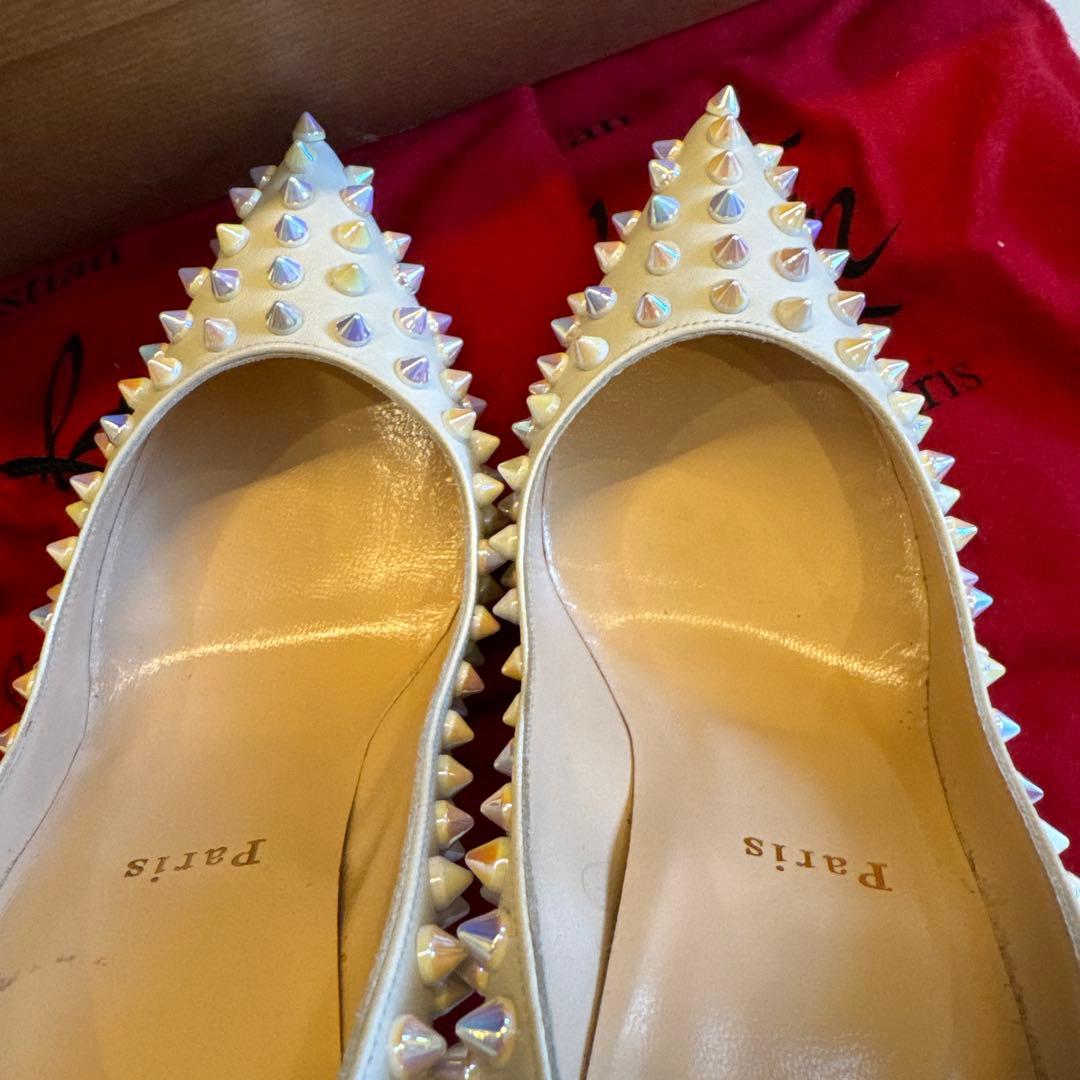 美品　ルブタン　パンプス　ホワイトアイボリー　37