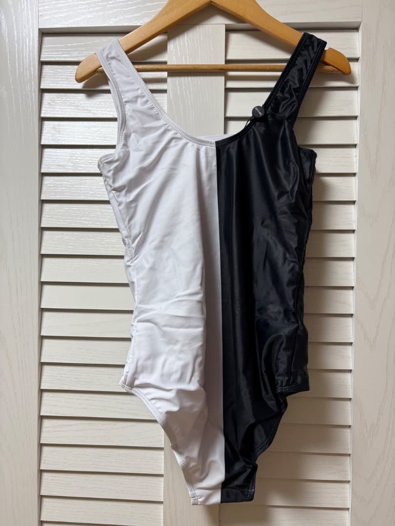 CCロゴ CHANEL ワンピース水着 ブラック/ホワイト