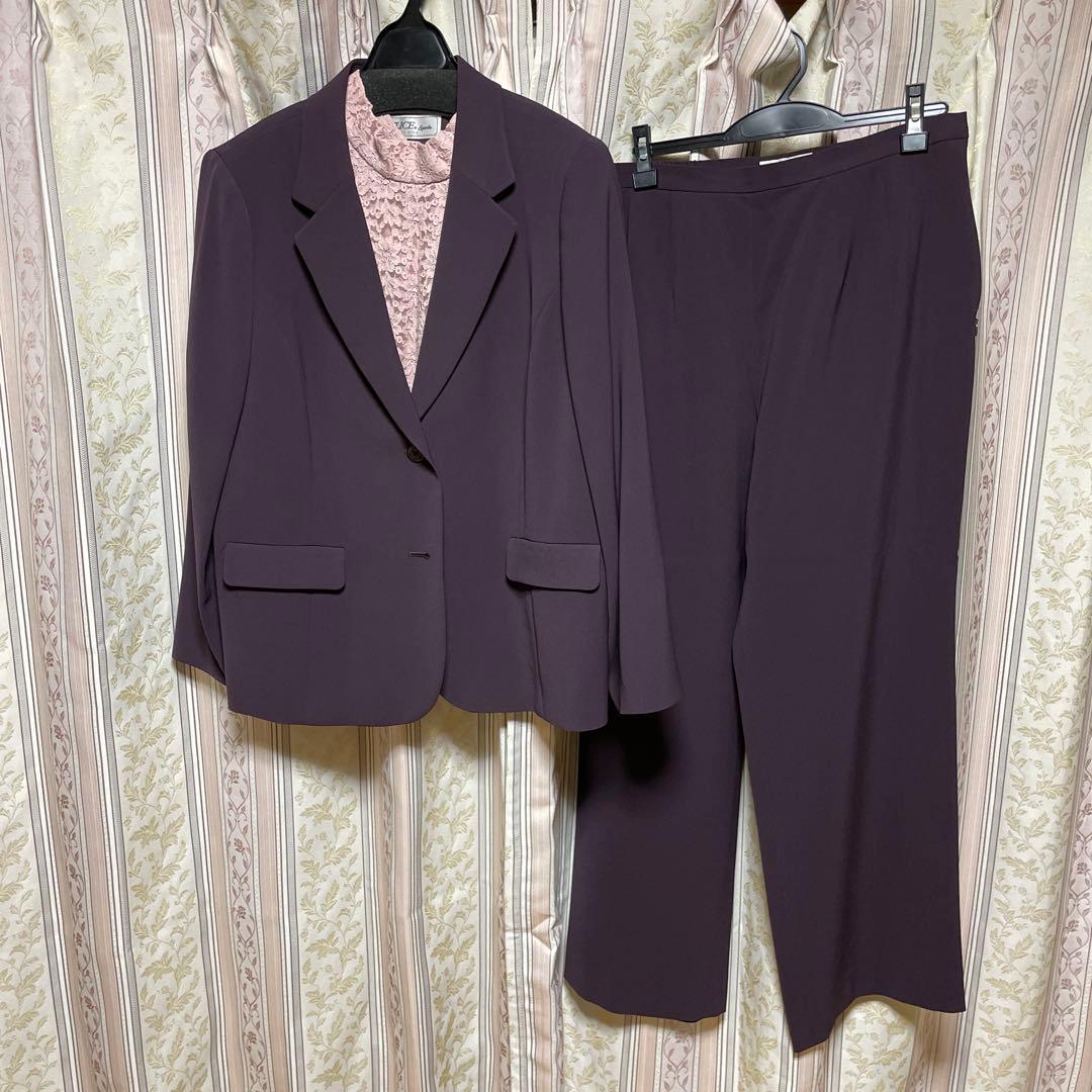 フォーマルパンツスーツ　ブラウスセット