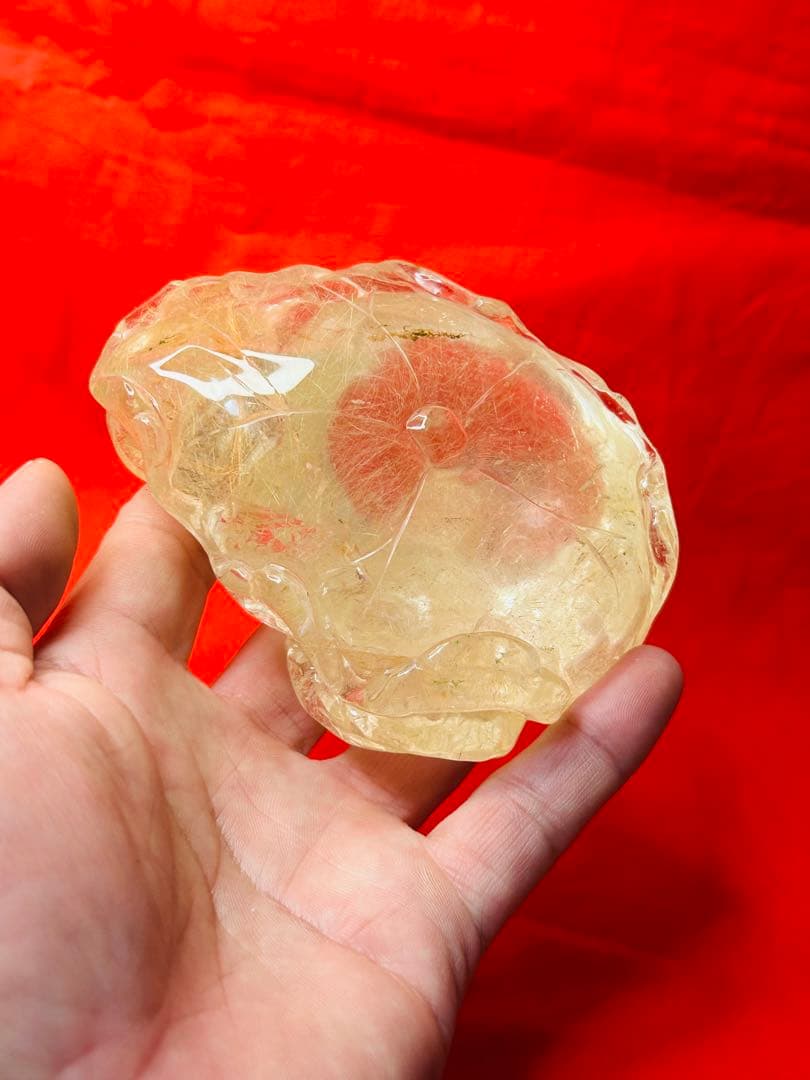 水晶 魚彫刻 約10cm 木製台座付き