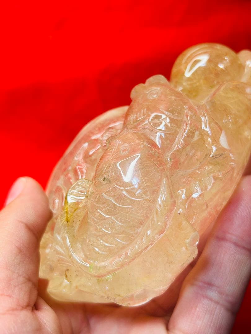 水晶 魚彫刻 約10cm 木製台座付き