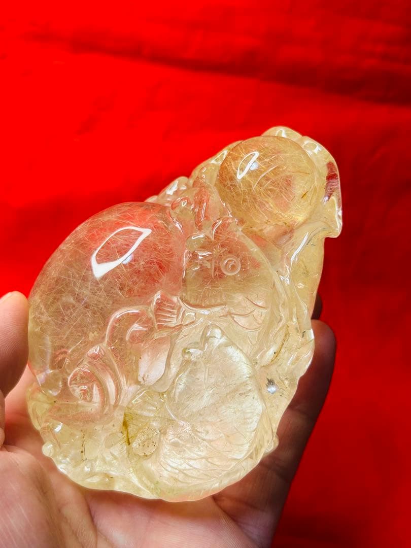 水晶 魚彫刻 約10cm 木製台座付き