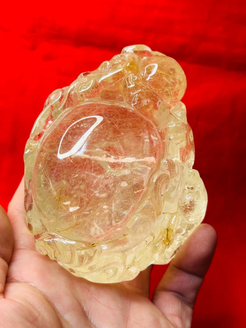 水晶 魚彫刻 約10cm 木製台座付き