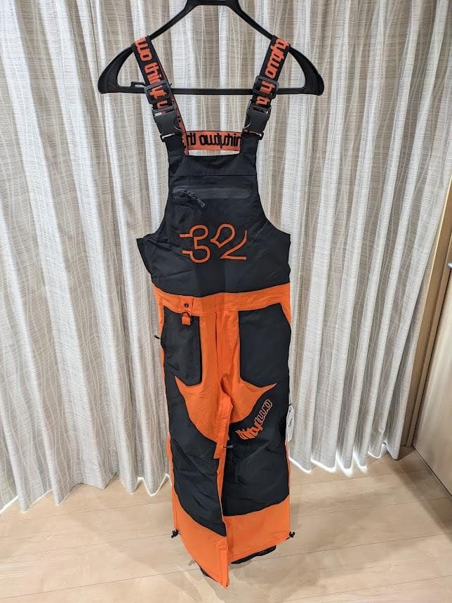 サーティーツー　ビブパンツ【新品未使用】