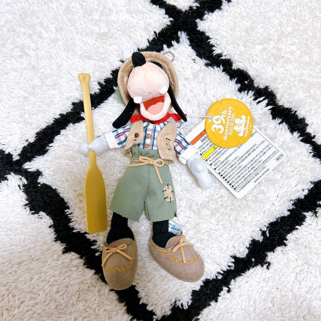 ディズニーランド39周年　クリッターカントリー　　グーフィーぬいぐるみバッジ