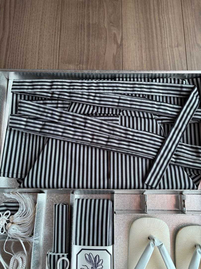 週末限定子ども袴　3歳　七五三　753 ストライプ 着物セット 正絹　新品　下駄