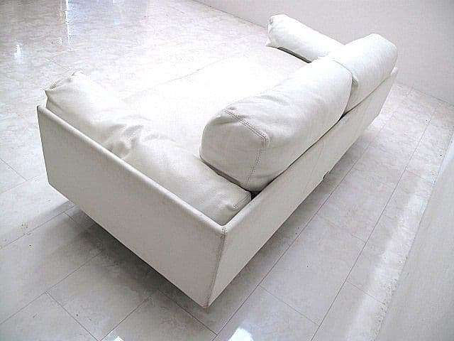 エンツォダンブロシオ×ルカ・スカケッティ「ED1031」総革ソファ　約81.9万