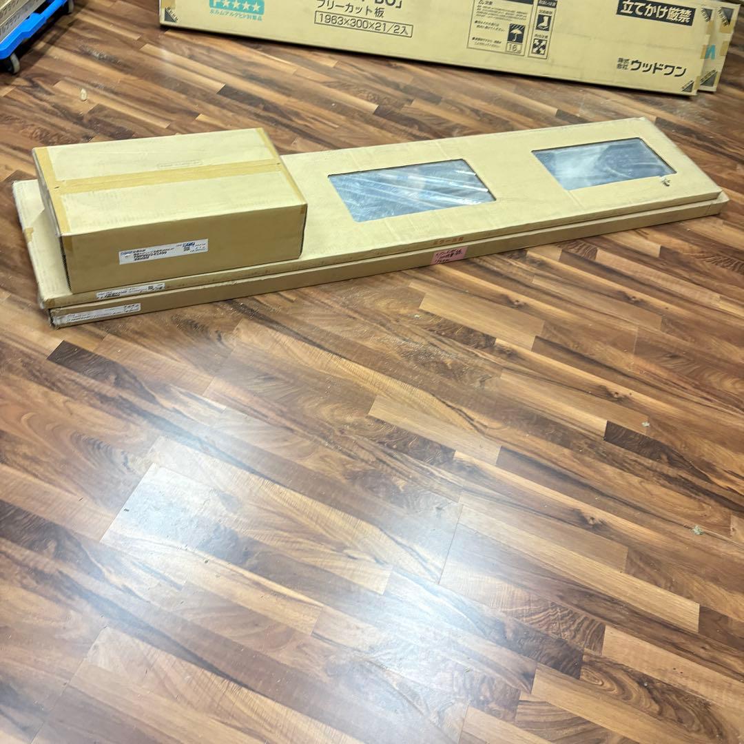 東北関東送料無料　　ダイケン　大建　シューズ収納　玄関　本体　鏡　板セット