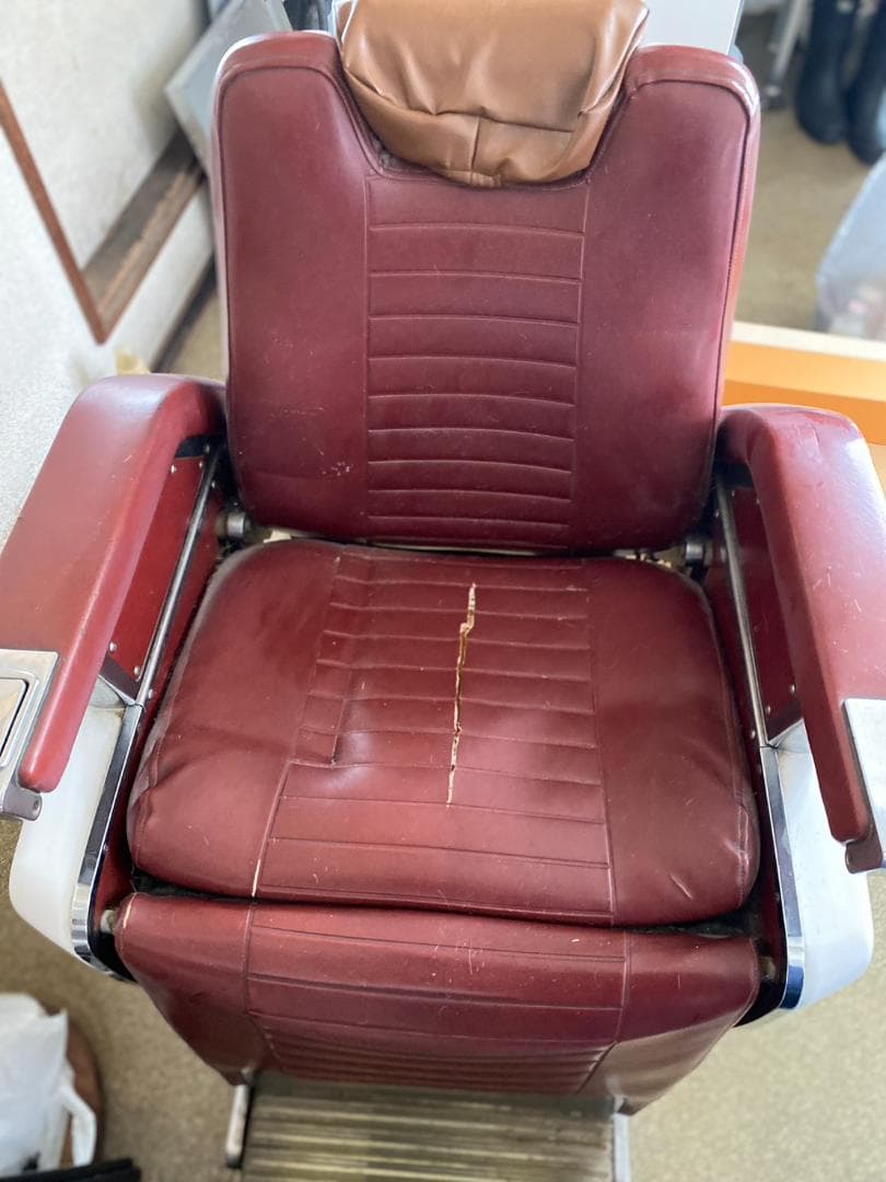 TAKARA 879 理容椅子　タカラベルモント