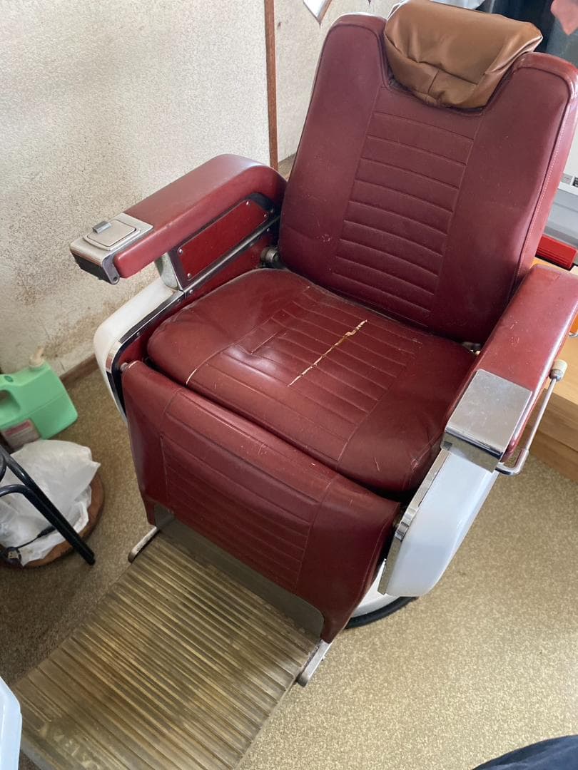 TAKARA 879 理容椅子　タカラベルモント