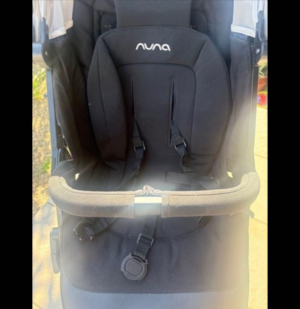 NUNA ブラック ベビーカー