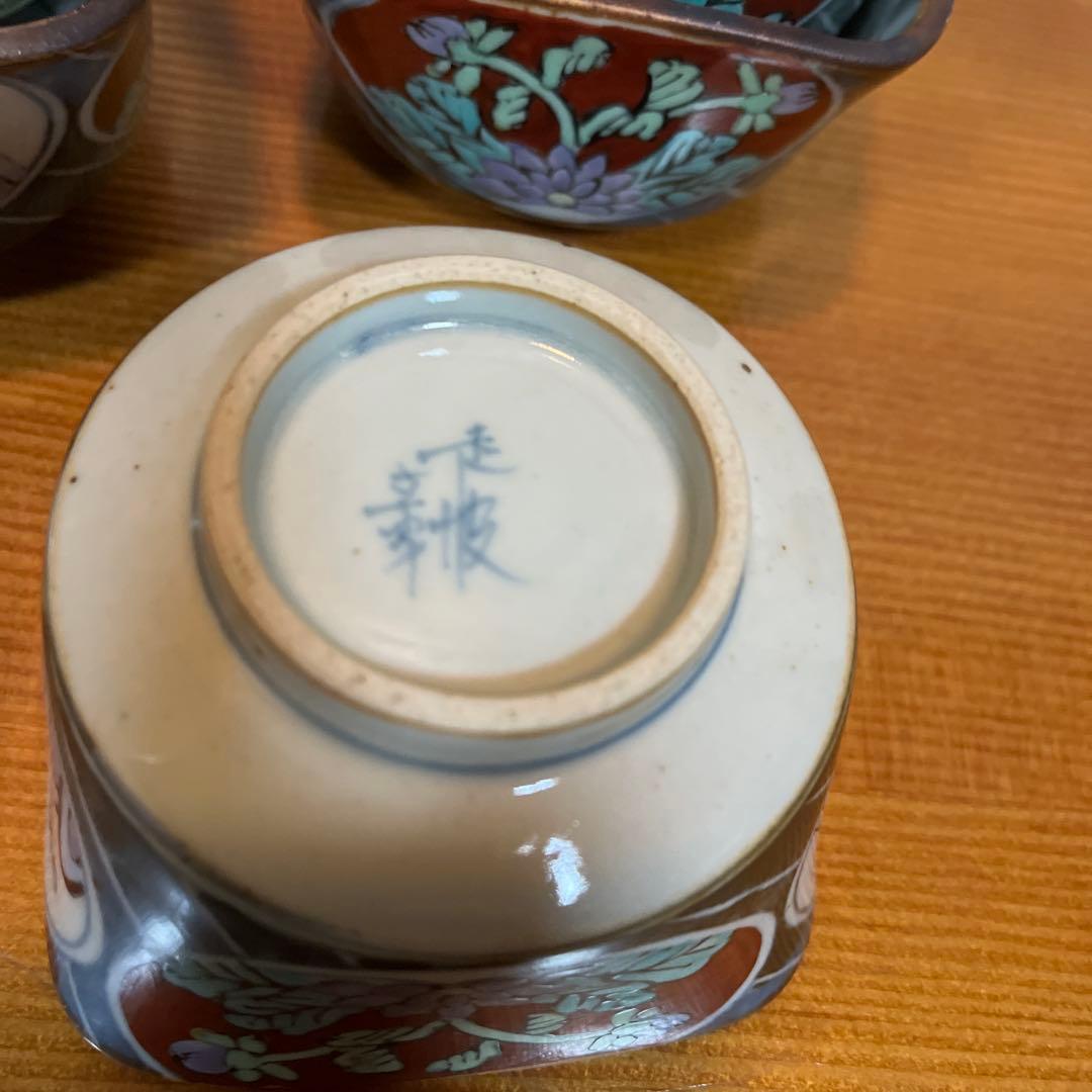 有田焼　五代走波 染錦 菊花波千鳥文 角小鉢