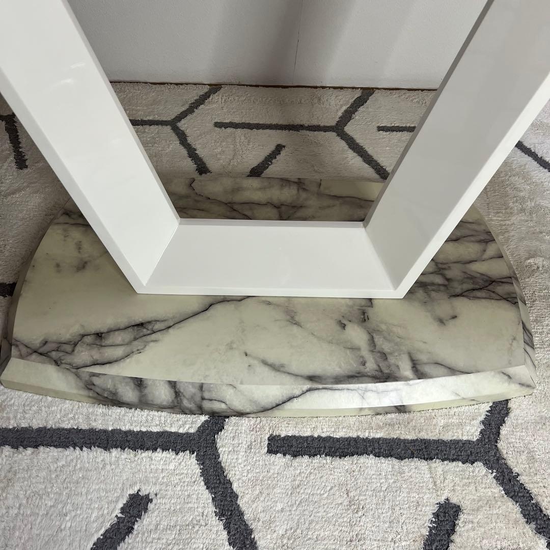 地域限定送料込み⭐︎大理石調　エレガント　ダイニングガラステーブル