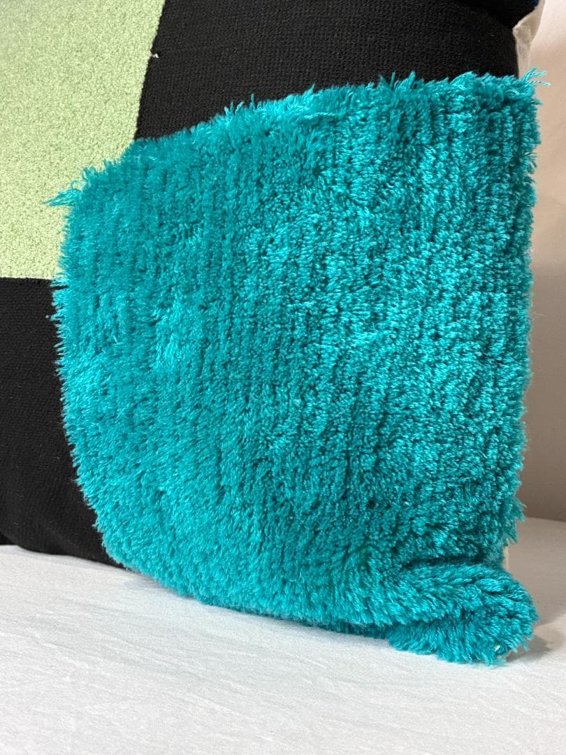 ▲廃番▼　KARE　45x45cm　クッション　レクタングル