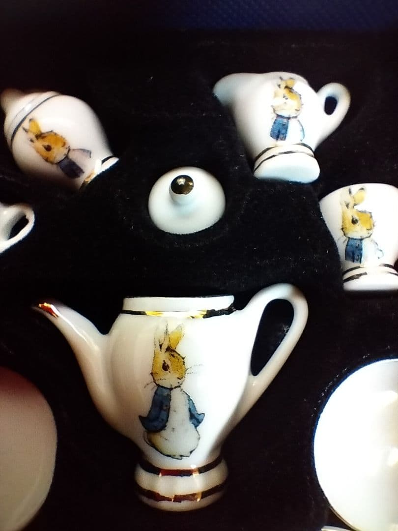 【新品未使用】Mini Porzellan Set ピーターラビット ティーセッ