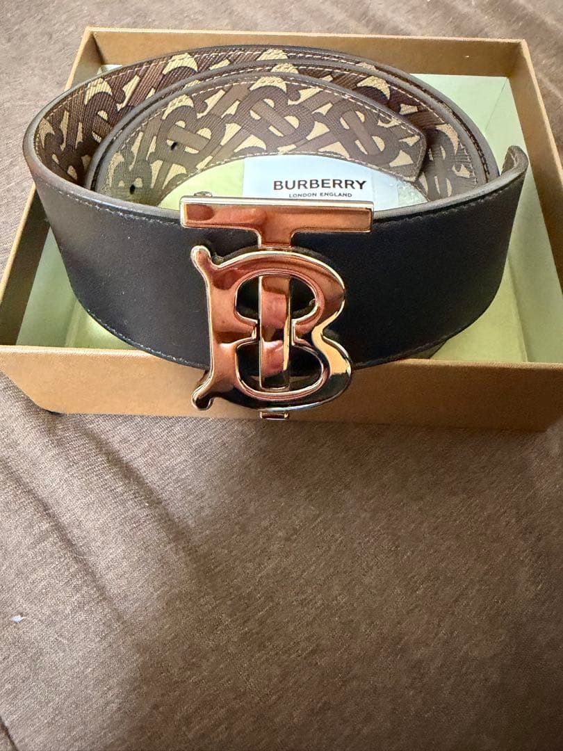 almmnooBURBERRY ロゴ入りベルト 34