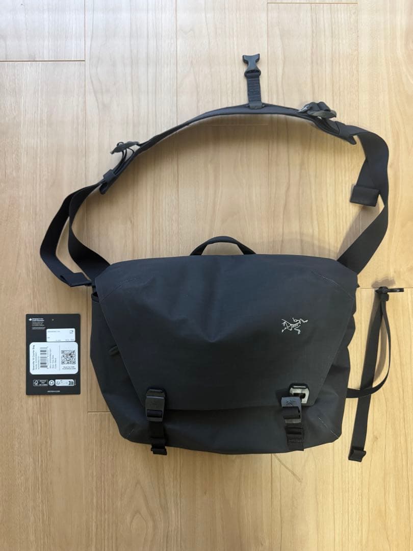 アークテリクス グランヴィル 10 クーリエ バッグ　GRANVILLE