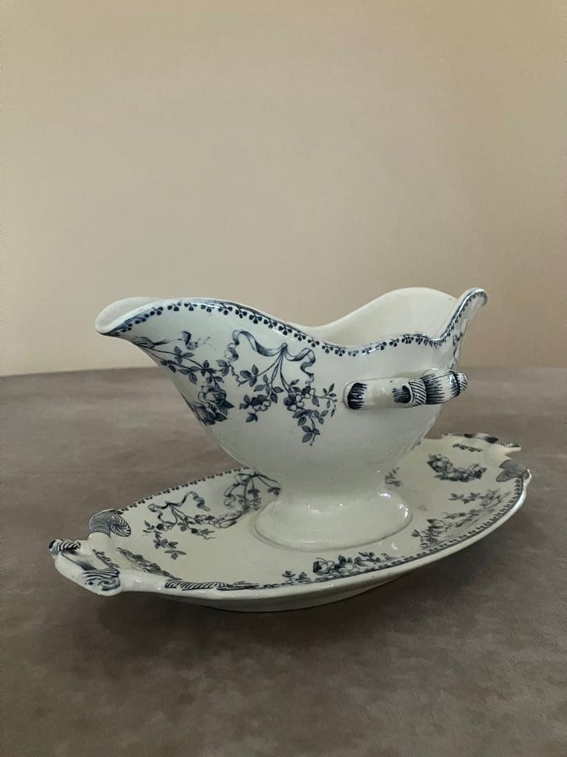 美品フランスアンティーク・サルグミンヌ U&Cモーツァルト・ソーシエール1点