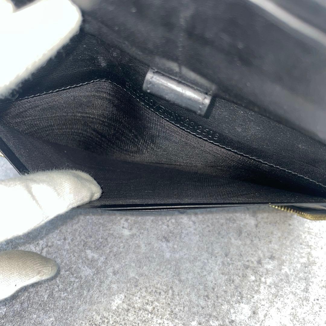 【極美品】FENDI　フェンディ　長財布　ジッピー　多機能　レザー　ズッカ柄