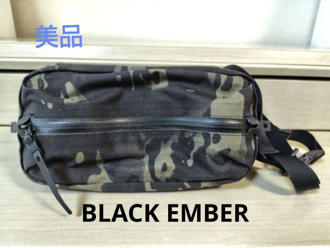 BLACK EMBER ボディバッグ 迷彩 ポーチ