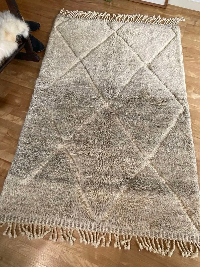 【モロッコ直輸入】ベニワレン手織りラグ　一点物