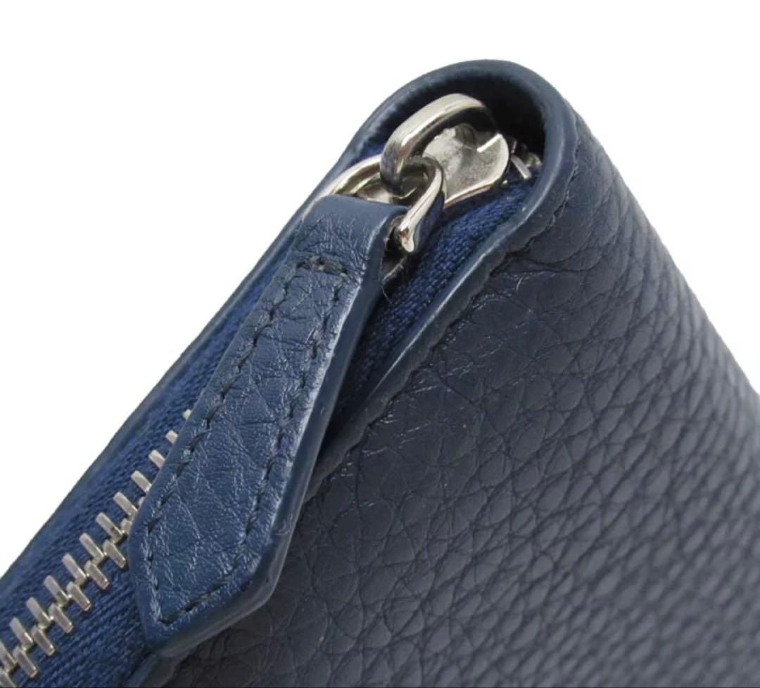 FENDI フエンディ　長財布　ラウンドファスナー　fendi 美品　ネイビー