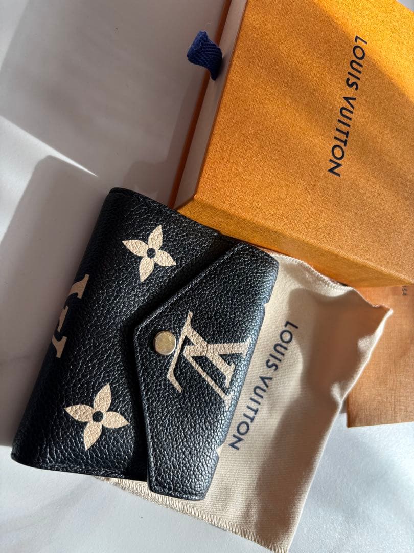 ルイヴィトン[ポルトフォイユ・ヴィクトリーヌ]