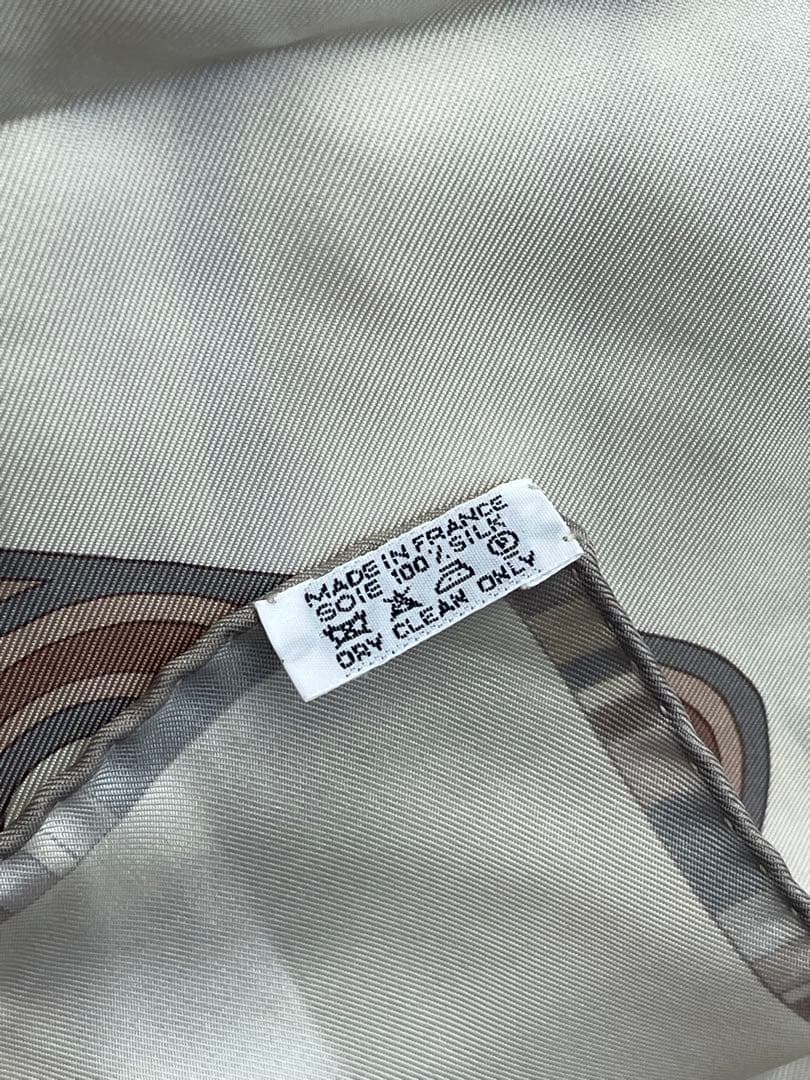 【極美品】HERMES カレ 90 スカーフ TOHUBOHU トユボユ 混沌