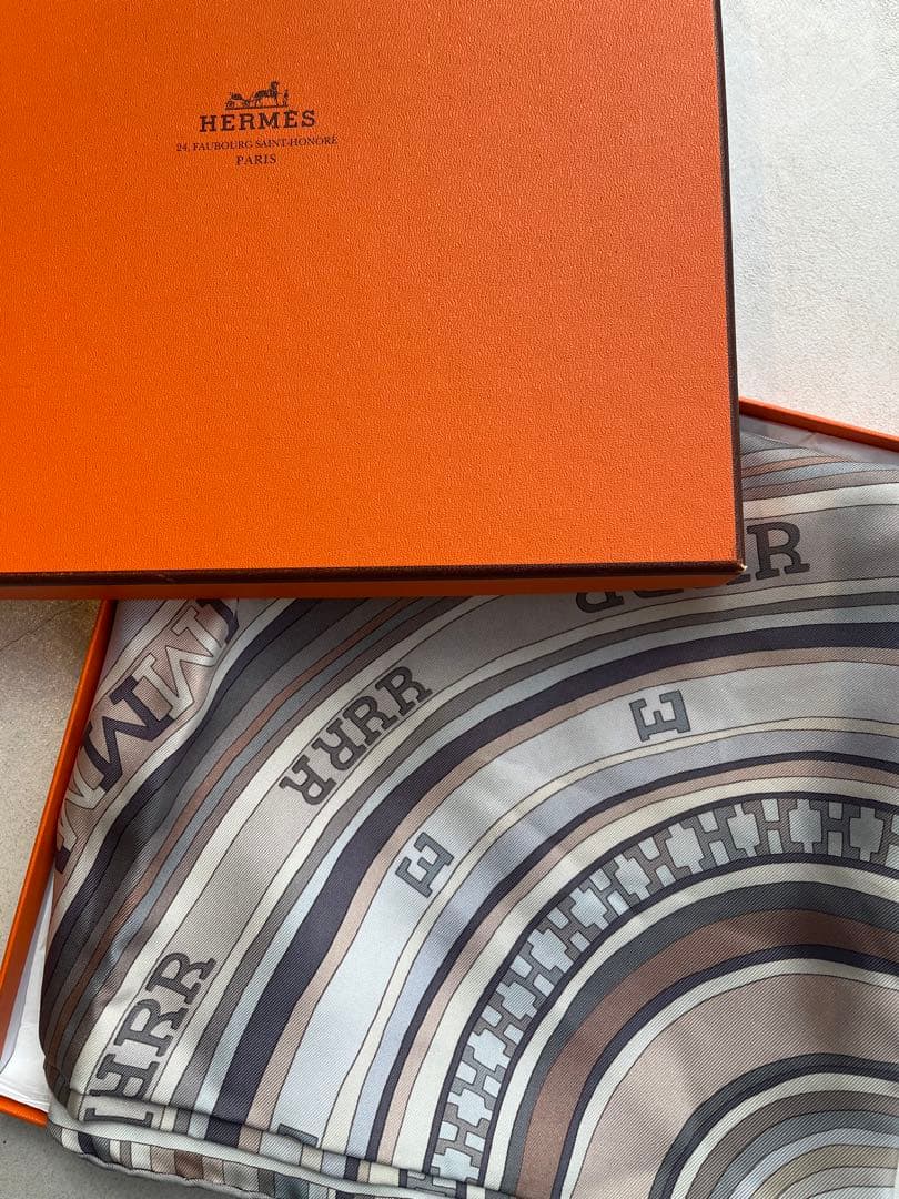 【極美品】HERMES カレ 90 スカーフ TOHUBOHU トユボユ 混沌