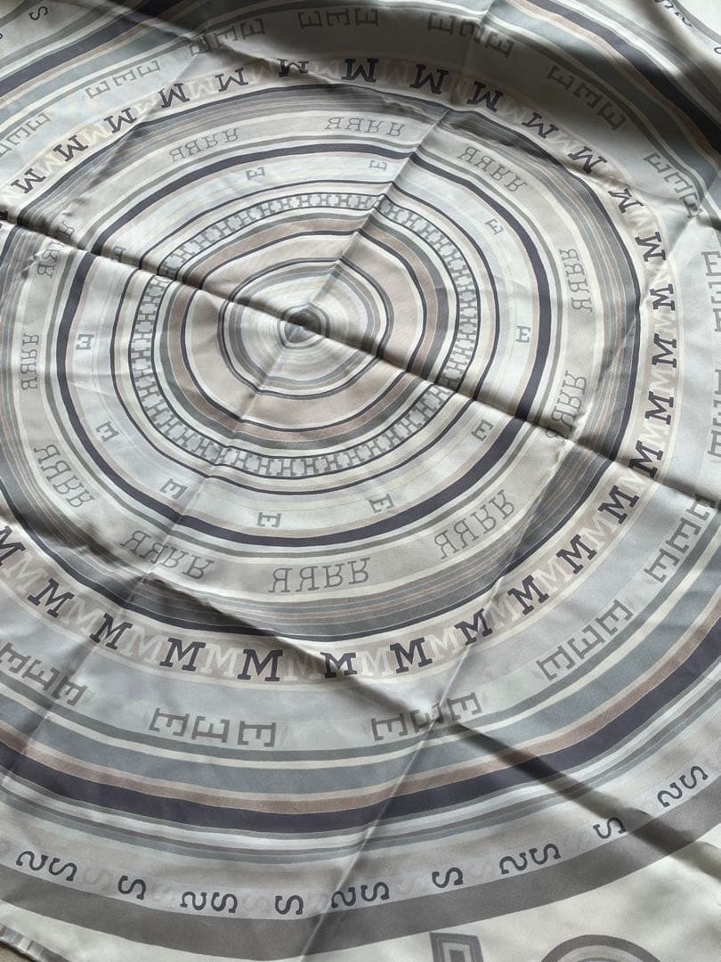 【極美品】HERMES カレ 90 スカーフ TOHUBOHU トユボユ 混沌