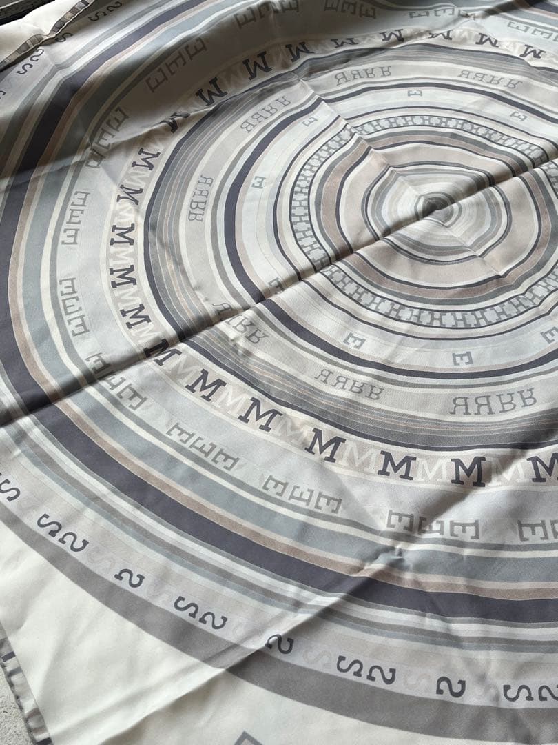 【極美品】HERMES カレ 90 スカーフ TOHUBOHU トユボユ 混沌