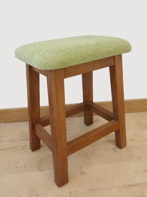 北海道手作り家具　ケヤキ材　スツール　２色選択可能 ＳＨ４４５