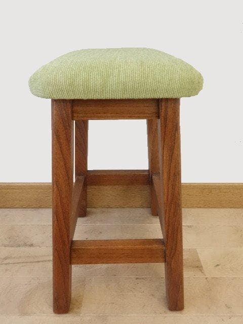 北海道手作り家具　ケヤキ材　スツール　２色選択可能 ＳＨ４４５