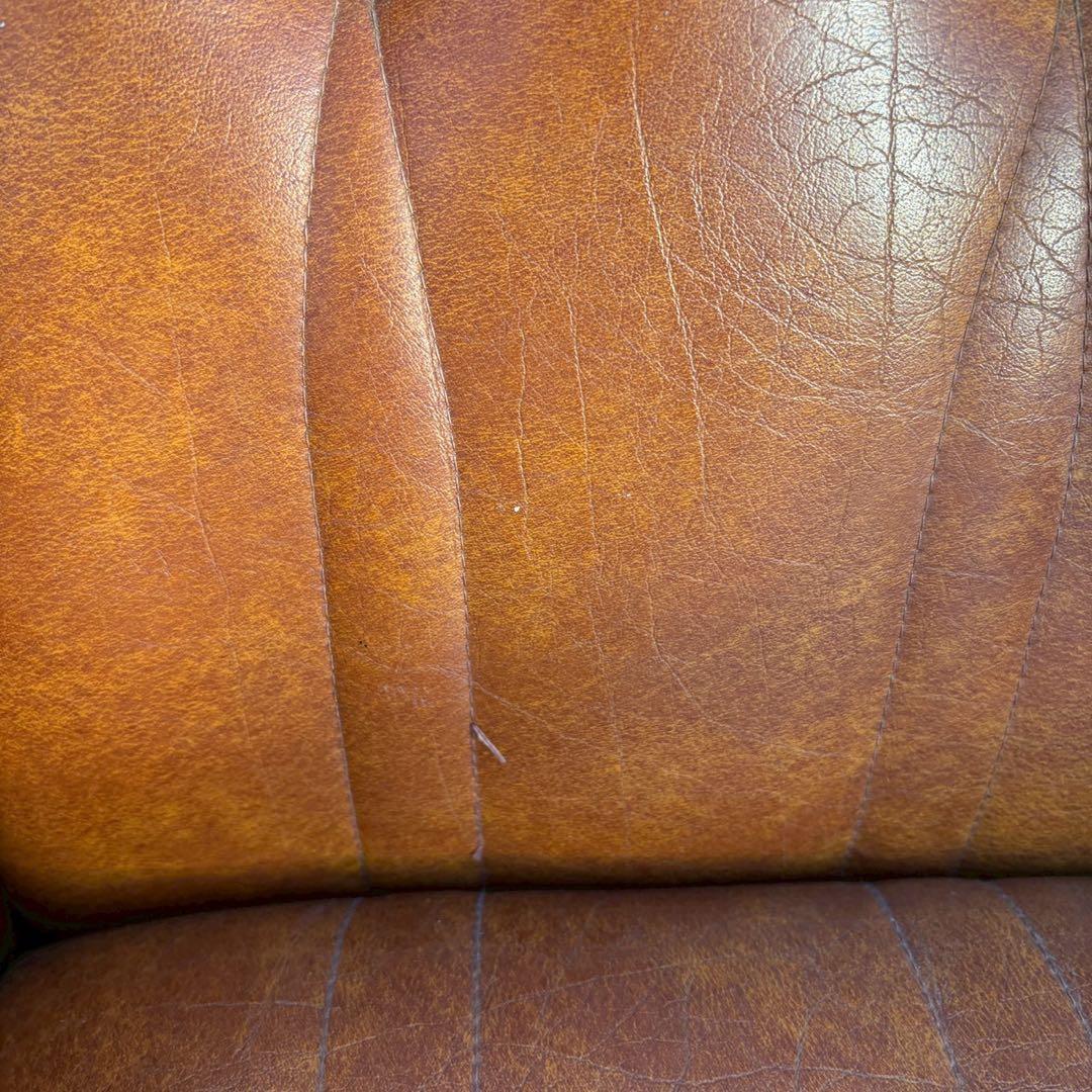 ビンテージ　レザーチェア　木製アームレスト　応接セット 2/2