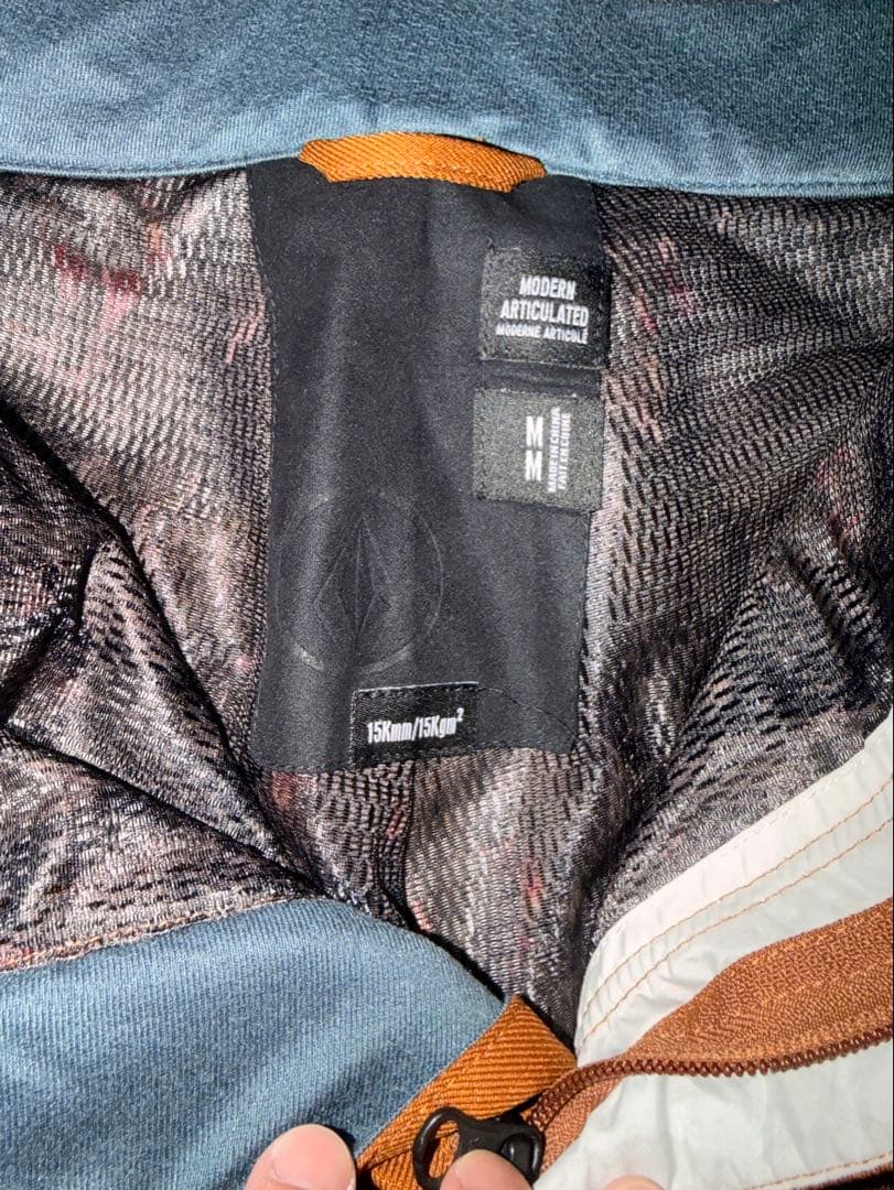 VOLCOM メンズスノーボードウェア上下セット