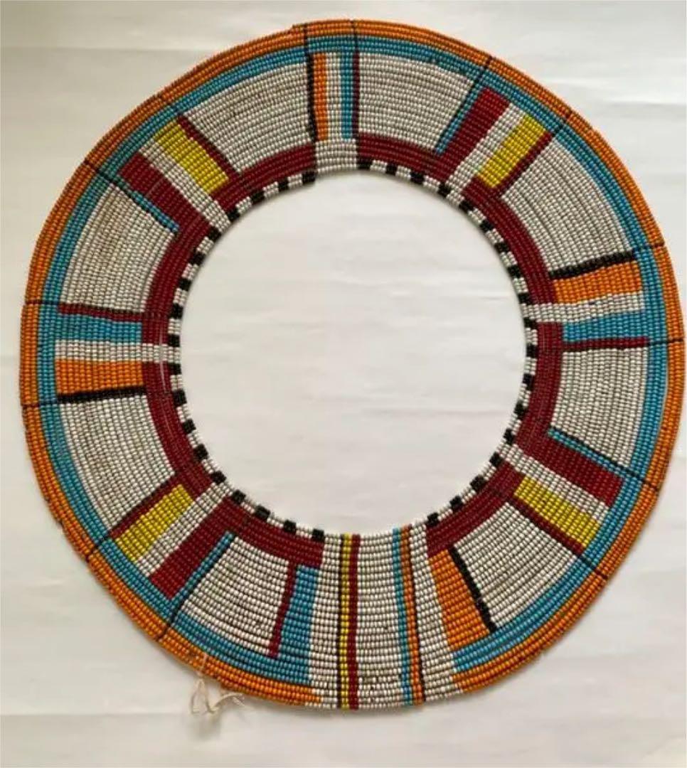 マサイ族の大きいネックレス
