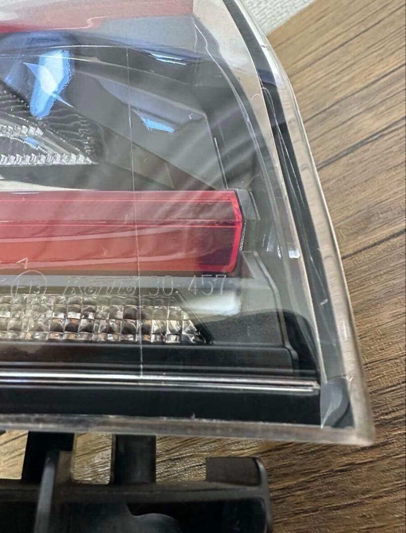 クラウン ARS220 GWS224 AZSH20 左テール 30-457 AL