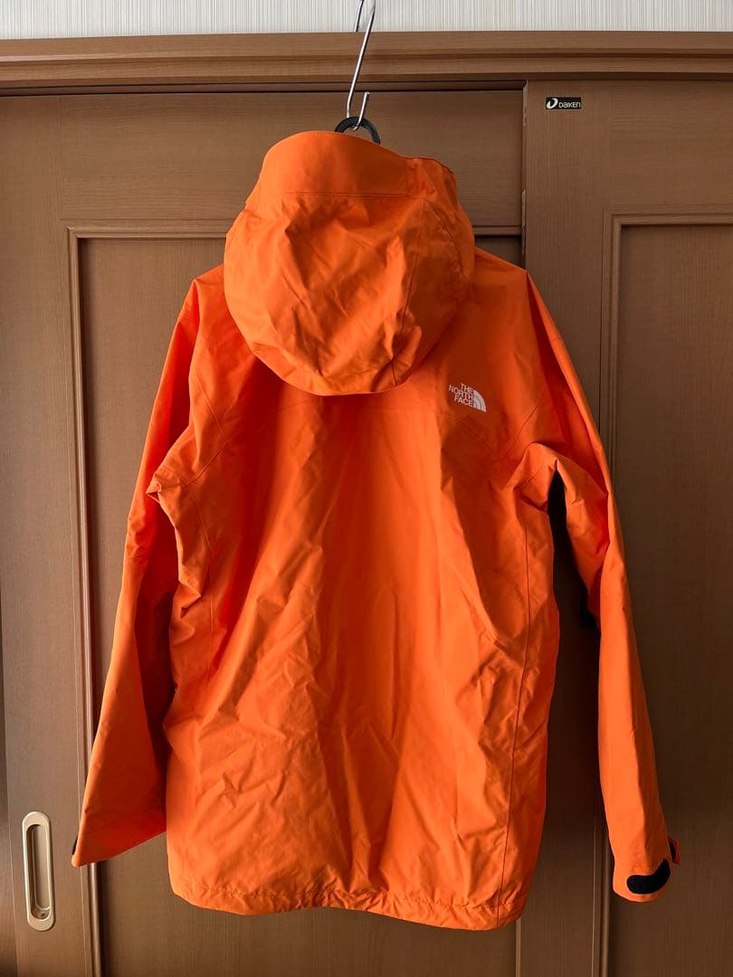 【おたり】THE NORTH FACE ウエア　オレンジ　Lサイズ