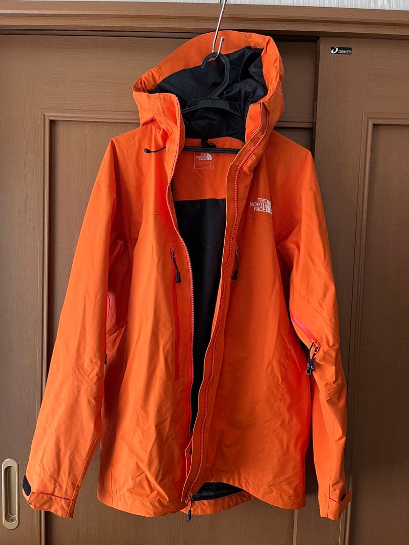 【おたり】THE NORTH FACE ウエア　オレンジ　Lサイズ