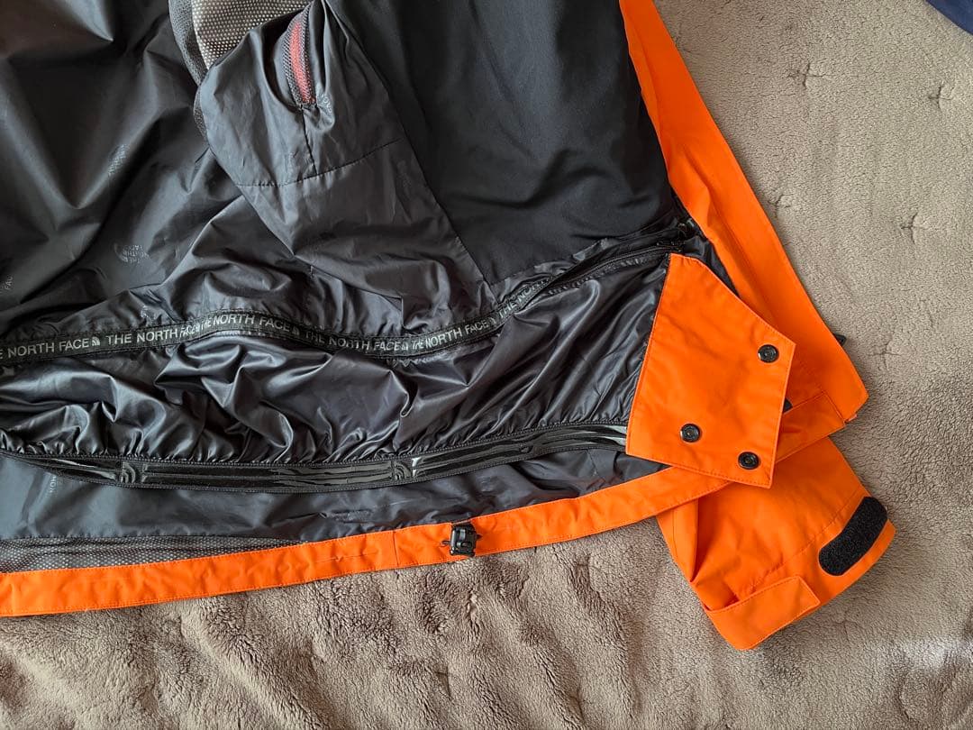 【おたり】THE NORTH FACE ウエア　オレンジ　Lサイズ