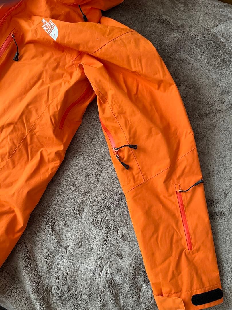 【おたり】THE NORTH FACE ウエア　オレンジ　Lサイズ