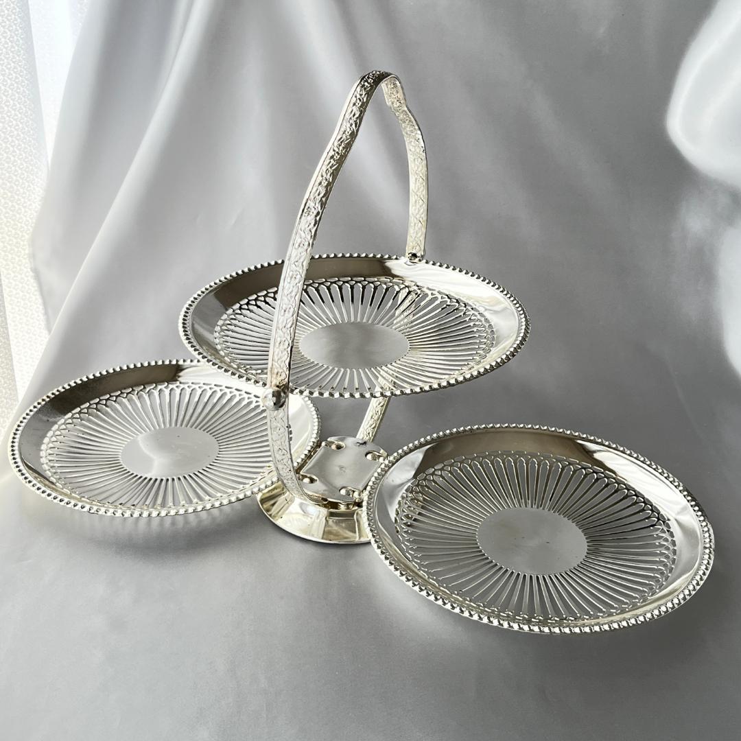 【英国】 パールと透かしのケーキスタンド 【シルバープレート】バタフライ式