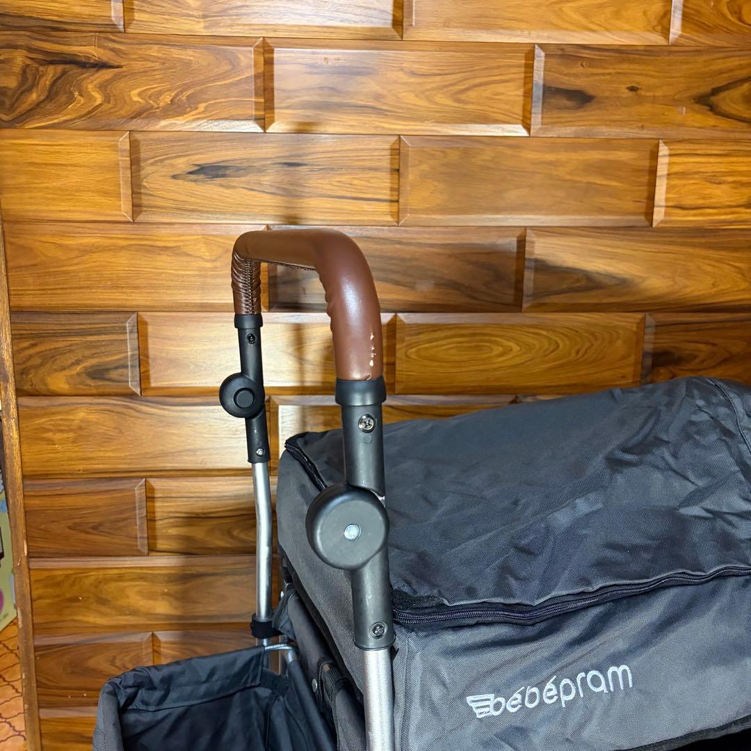 めう　ストローラーワゴン　2人乗り　双子 ベビーカー 超美品 自立