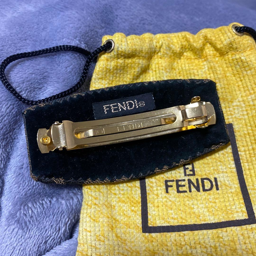 FENDI バレッタ　ヘアアクセサリー
