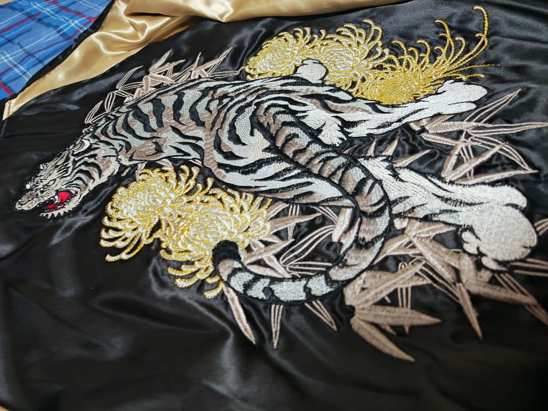 Japanese tradional 日本限定 虎 スカジャン サテン