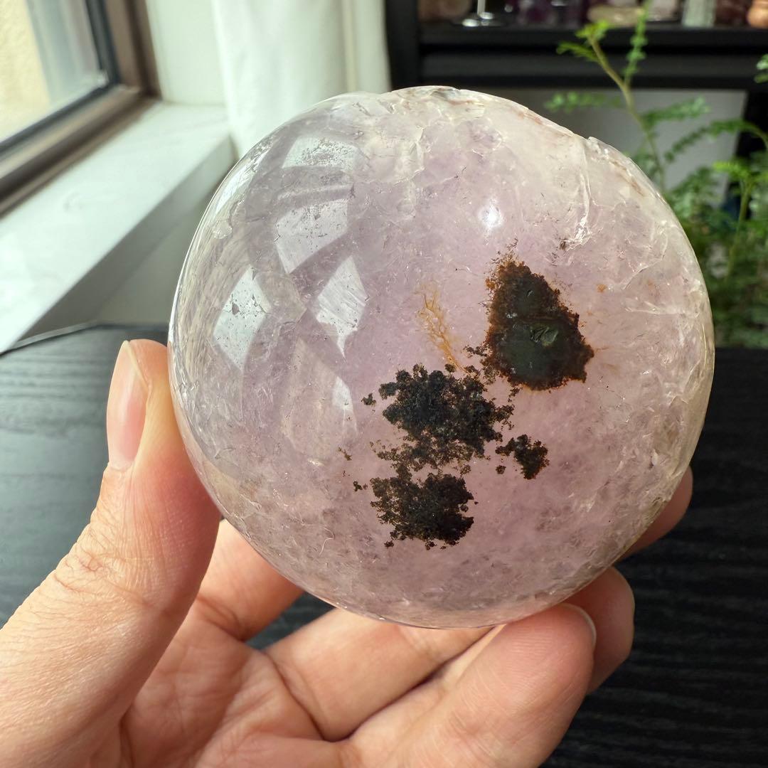 天然石アメジストの笑い口　置物　スフィアNO.092207