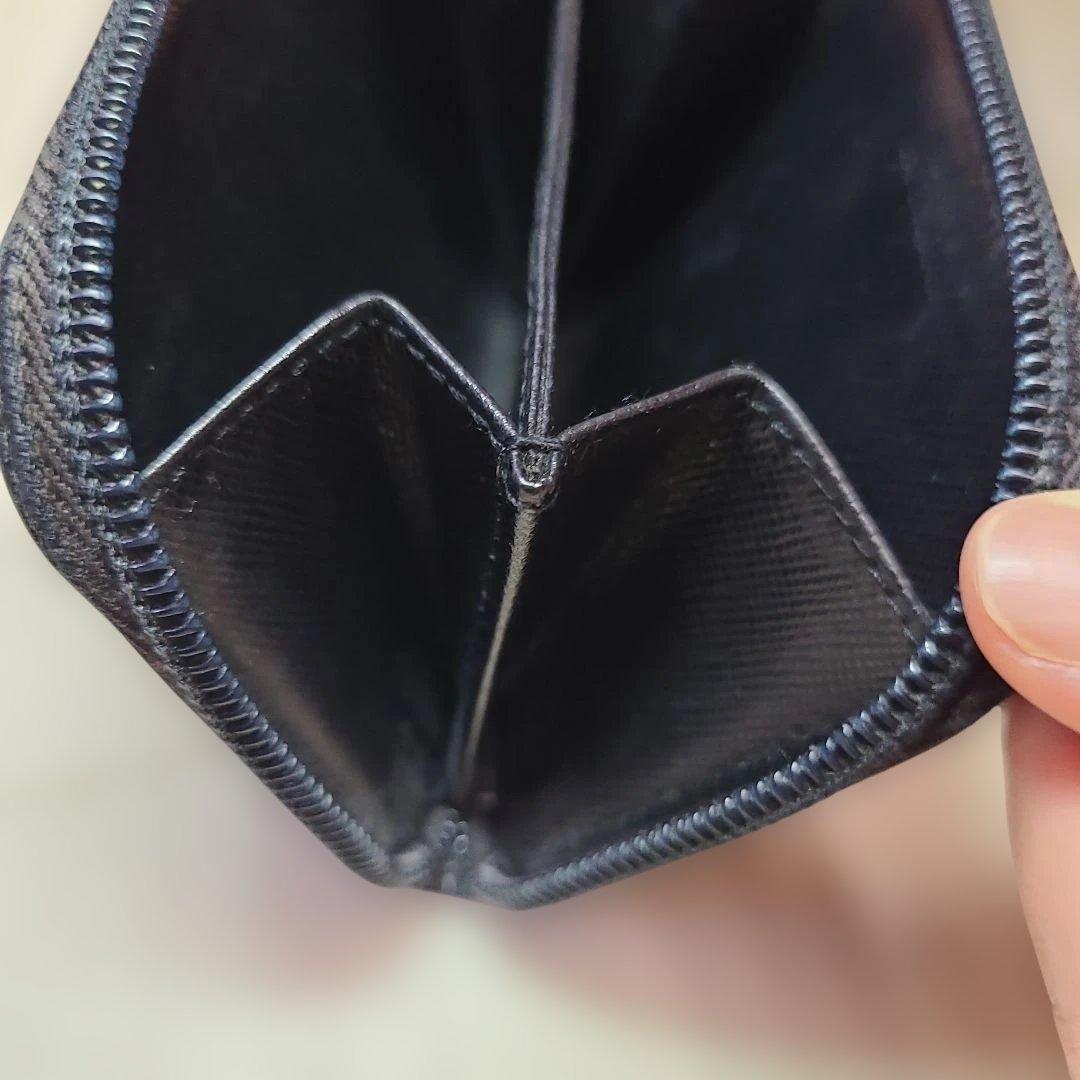 PRADA　ケース　サフィーアーノレザー　三角ロゴ　黒