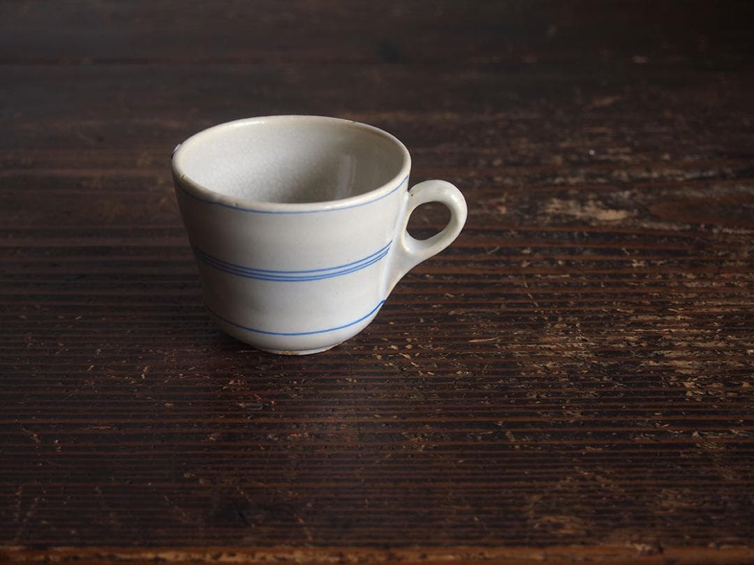 白に青いラインの素朴な小カップ マニセス 陶器 スペイン古陶/K213
