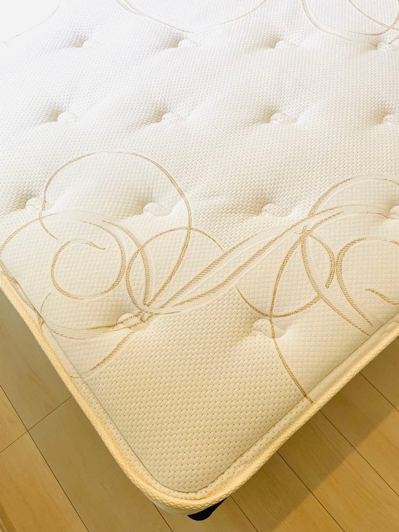 シモンズ ゴールデンバリュー セミダブルマットレス 2025年12月購入