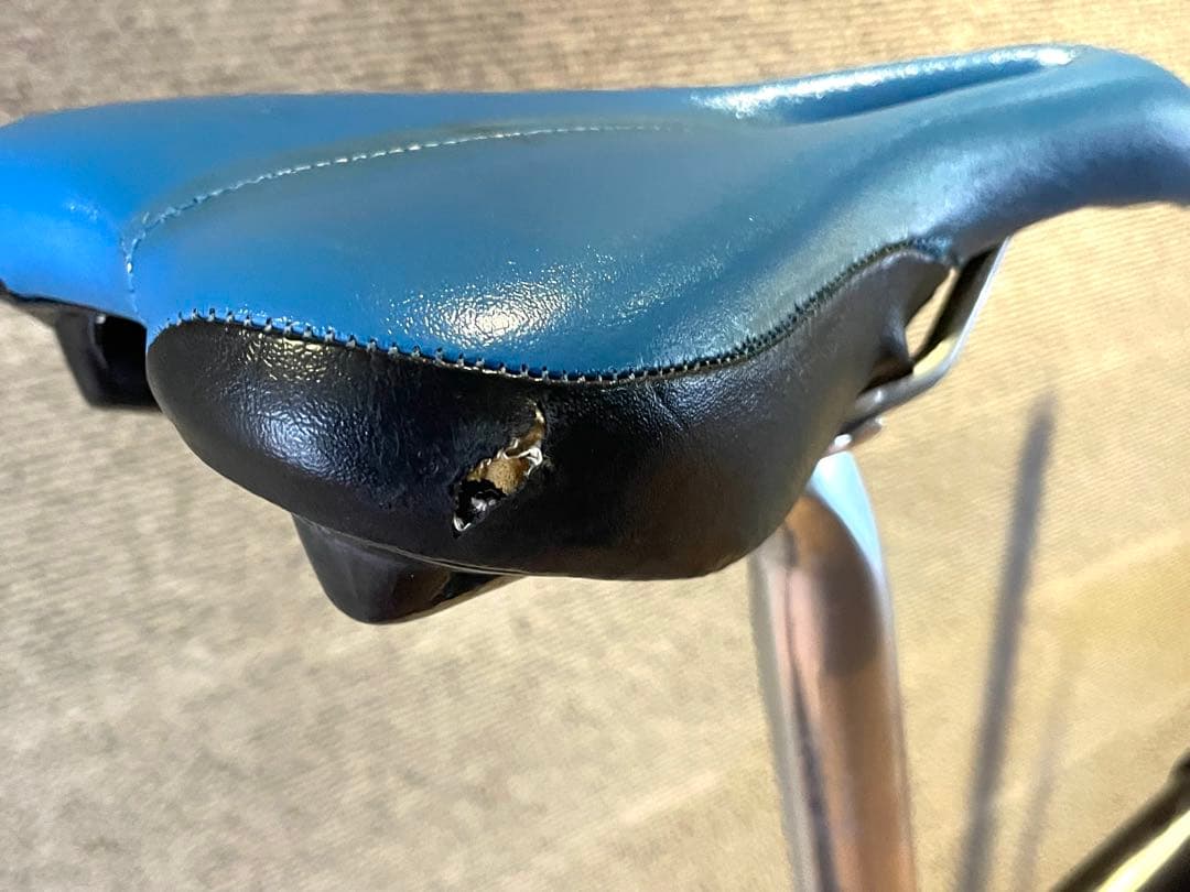 値下げ　引取希望　GIANT SEEK R2 クロスバイク　前後タイヤ新品